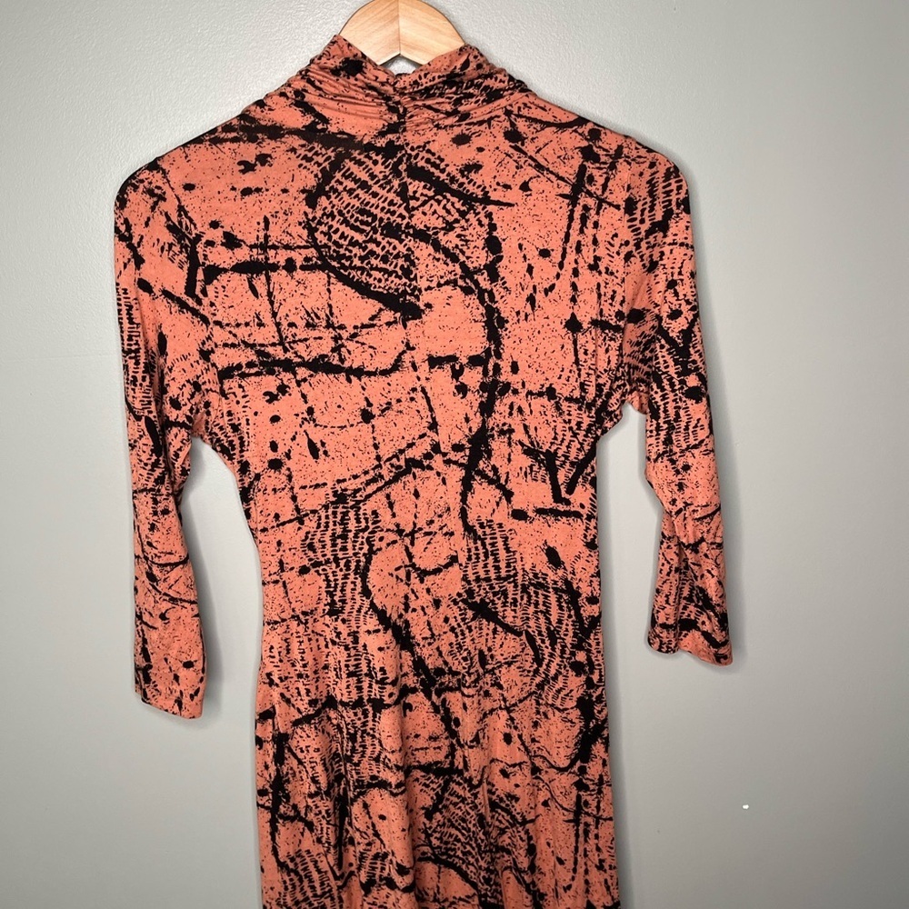 Karen Kane Abstract Print Faux Wrap Dress - Picture 6 of 10